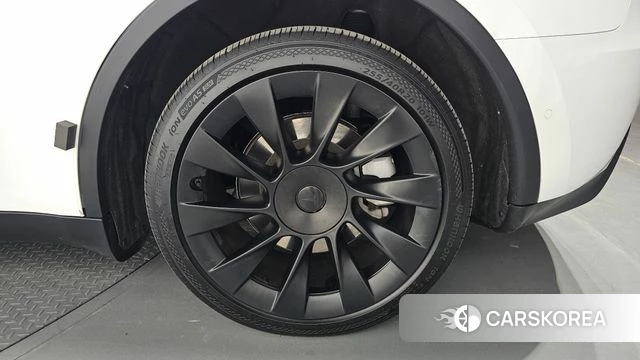 Tesla Model Y id 4951848 из Кореи 13
