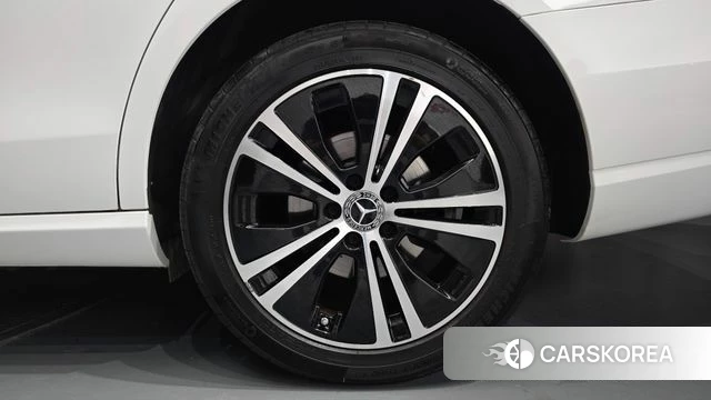 Mercedes-Benz E-Class W213 id 5018188 из Кореи 13