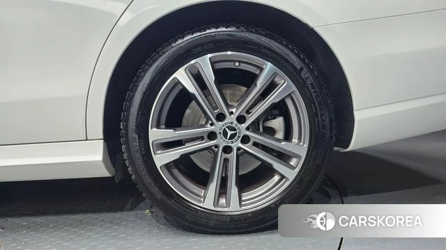 Mercedes-Benz E-Class W213 id 4991902 из Кореи 13