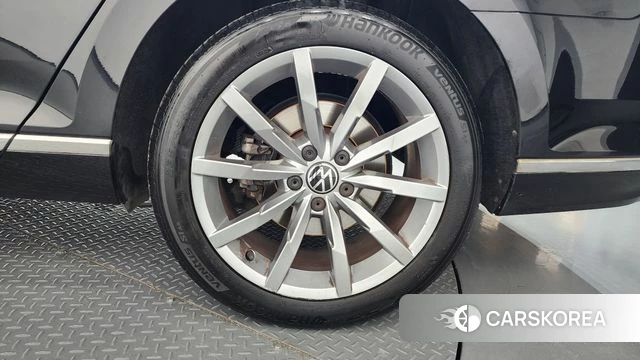 Volkswagen Passat GT (B8) id 4905517 из Кореи 13