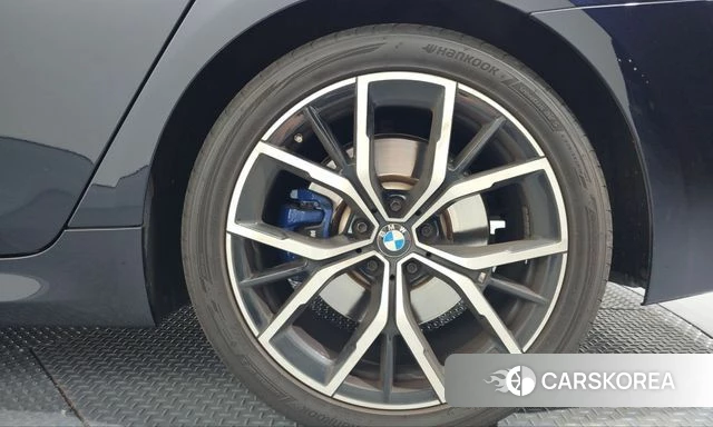 BMW 5 Series (G30) id 4996732 из Кореи 13