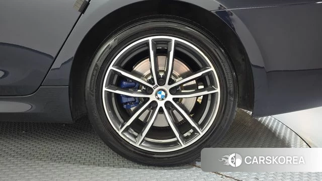 BMW 5 Series (G30) id 5040160 из Кореи 13