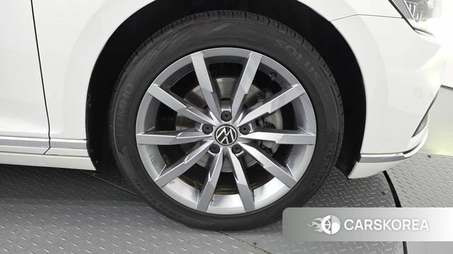 Volkswagen Passat GT (B8) id 4935901 из Кореи 13