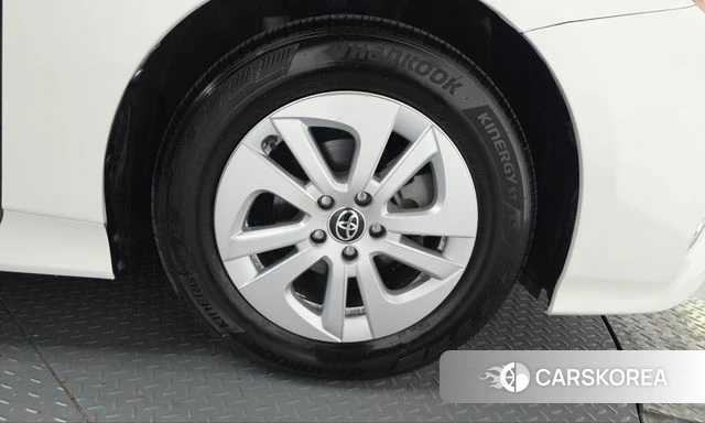 Toyota Prius 4th Generation id 5018883 из Кореи 13