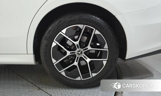 Mercedes-Benz E-Class W214 id 4957201 из Кореи 13