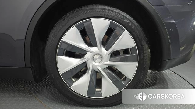 Tesla Model Y id 4923139 из Кореи 13