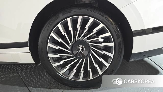 Hyundai Grandeur Hybrid (GN7) id 4670023 из Кореи 13
