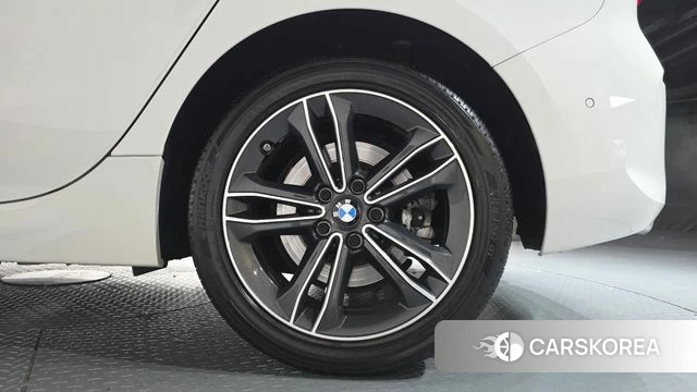 BMW 1 Series (F40) id 4941256 из Кореи 13