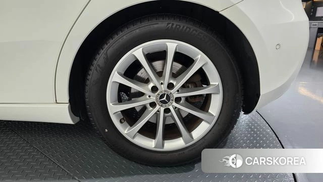 Mercedes-Benz A-Class W177 id 4977529 из Кореи 13