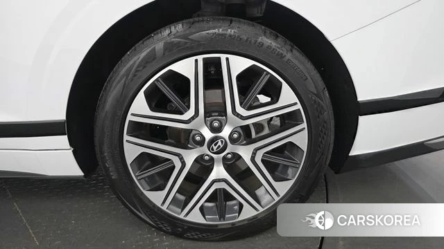 Hyundai Grandeur (GN7) id 5026991 из Кореи 13
