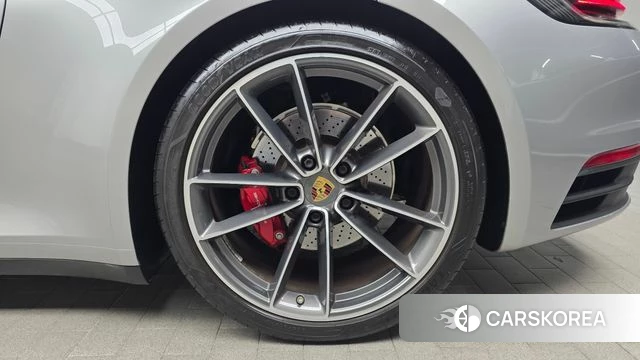 Porsche 911(992) id 4930069 из Кореи 13