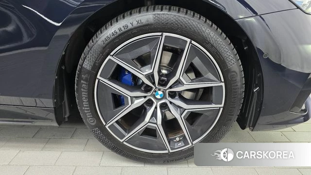 BMW 5 Series (G60) id 5045913 из Кореи 13