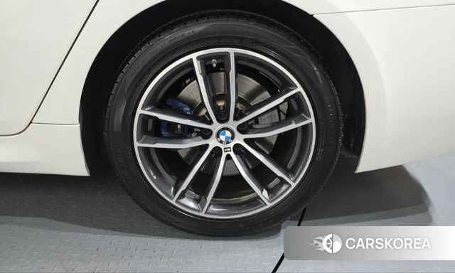 BMW 5 Series (G30) id 5017952 из Кореи 13
