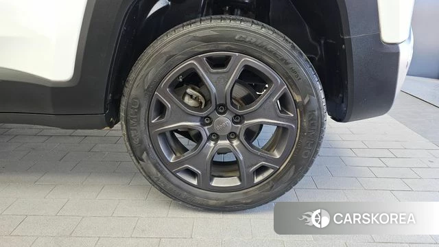 Jeep Renegade id 4769445 из Кореи 13