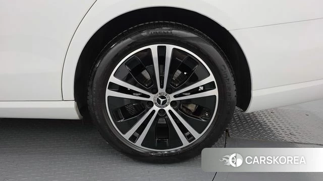Mercedes-Benz E-Class W213 id 5012778 из Кореи 13
