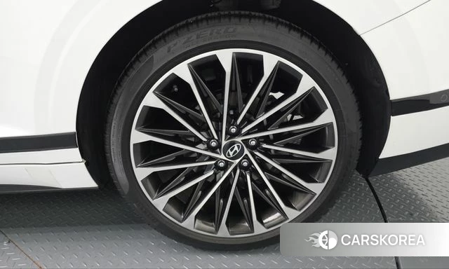 Hyundai Grandeur (GN7) id 5021375 из Кореи 13