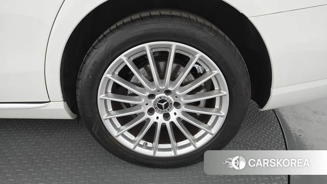 Mercedes-Benz E-Class W213 id 4950681 из Кореи 13