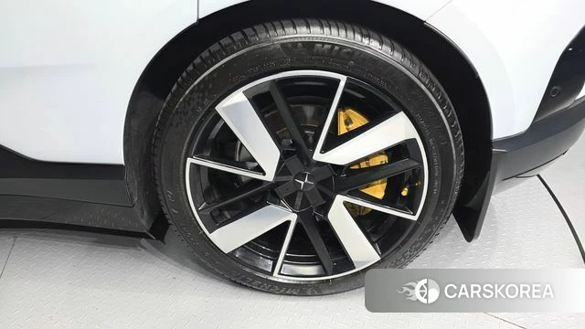 Polestar Polstar 4 id 4700576 из Кореи 13