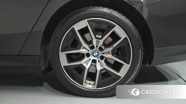 BMW i5 (G60) id 4941481 из Кореи 13