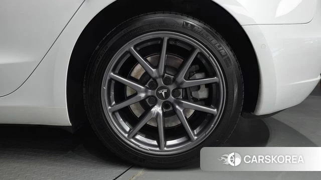 Tesla Model 3 id 4959781 из Кореи 13