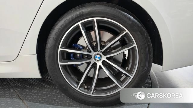 BMW 5 Series (G30) id 5033683 из Кореи 13