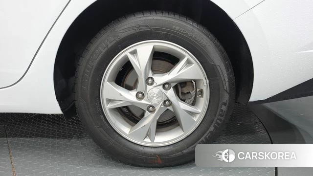 Hyundai Avante (CN7) id 4982025 из Кореи 13