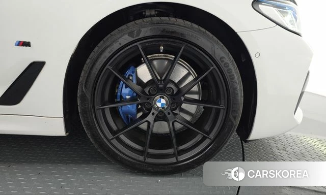 BMW 5 Series (G30) id 5016652 из Кореи 13