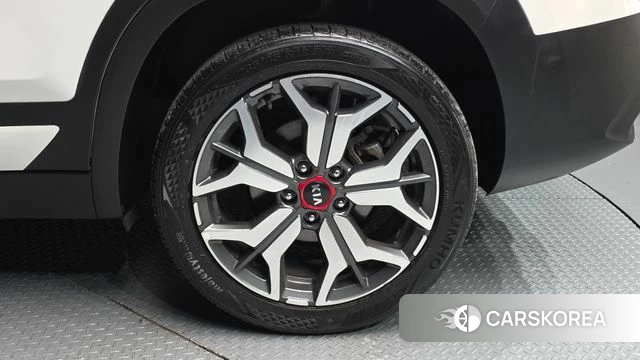 Kia Seltos id 4976906 из Кореи 13
