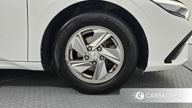 Hyundai The New Avante (CN7) id 5039903 из Кореи 13