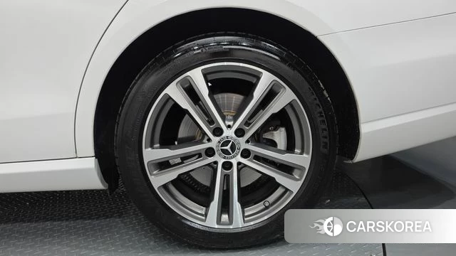 Mercedes-Benz E-Class W213 id 5022716 из Кореи 14