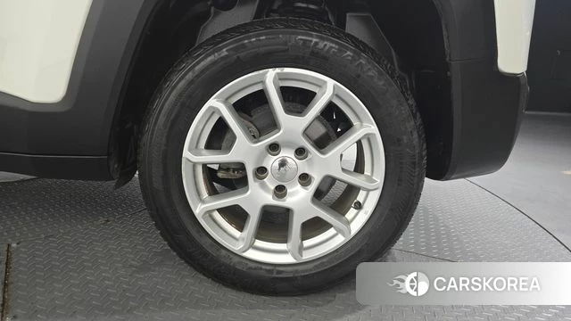 Jeep Renegade id 4930789 из Кореи 13