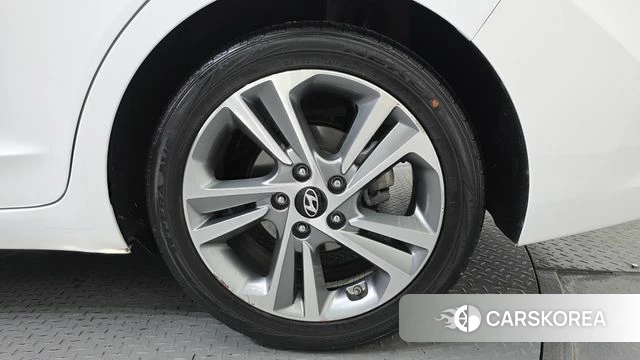 Hyundai Avante AD id 4713268 из Кореи 13