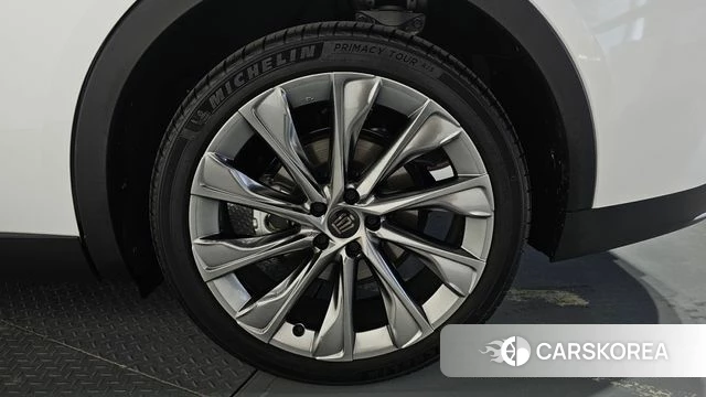 Toyota Crown Crossover id 4892589 из Кореи 13