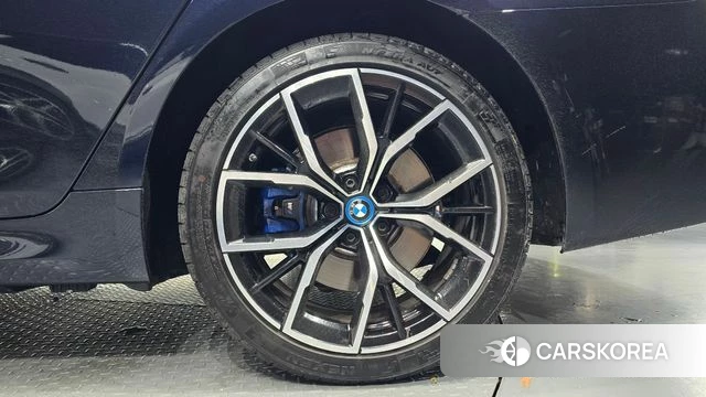 BMW 5 Series (G30) id 4981383 из Кореи 13