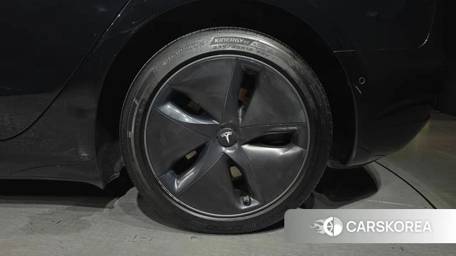 Tesla Model 3 id 4625749 из Кореи 13