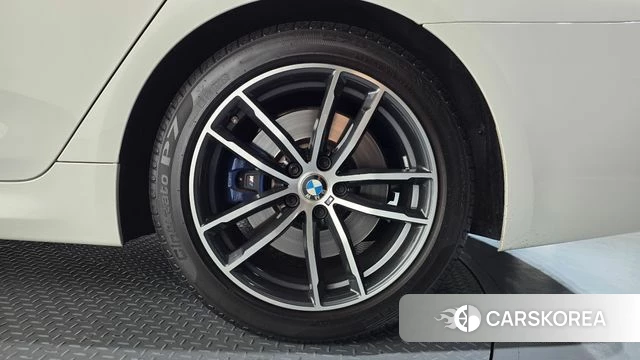 BMW 5 Series (G30) id 5034863 из Кореи 13