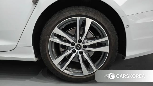 Audi A6 (C8) id 5016588 из Кореи 13