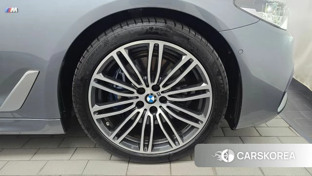 BMW 5 Series (G30) id 5048339 из Кореи 13