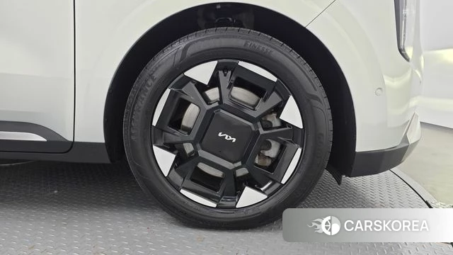 Kia The New Carnival 4th Generation id 5039306 из Кореи 13