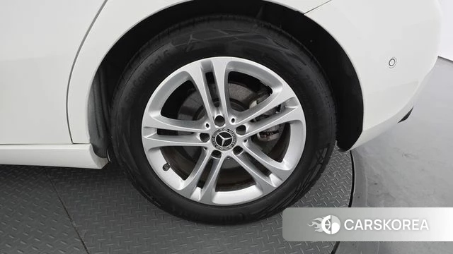Mercedes-Benz A-Class W177 id 4950451 из Кореи 13