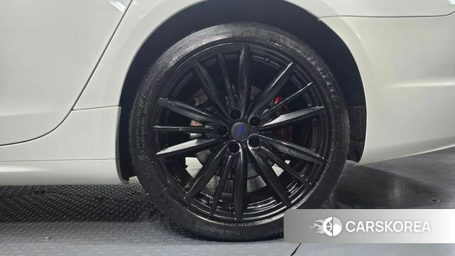 Maserati Quattroporte id 4952570 из Кореи 13