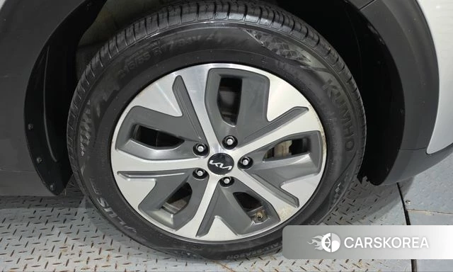 Kia Niro Plus id 5040379 из Кореи 13
