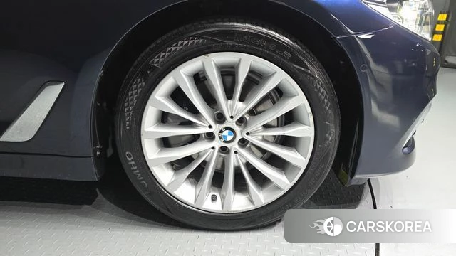 BMW 5 Series (G30) id 4983182 из Кореи 13