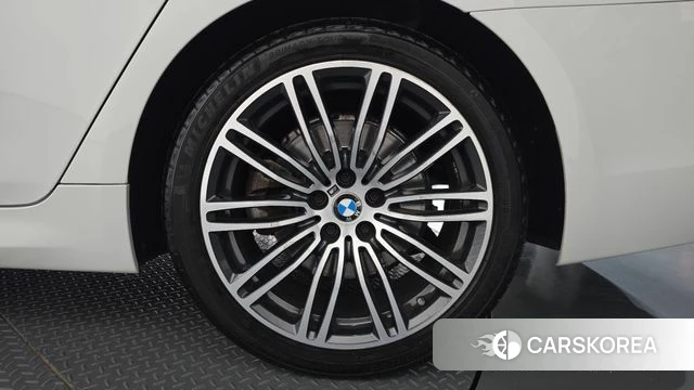 BMW 5 Series (G30) id 4992767 из Кореи 13
