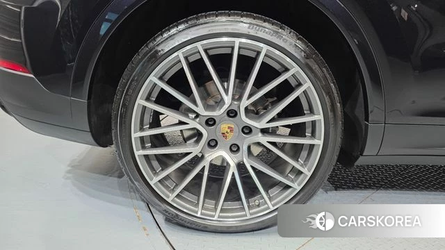 Porsche Cayenne (PO536) id 4922375 из Кореи 13