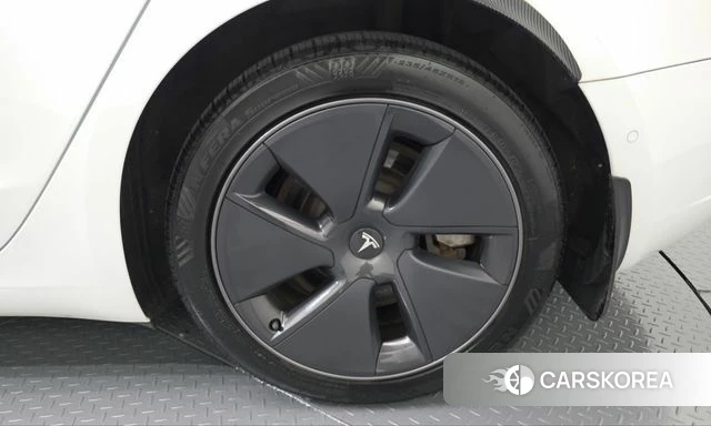 Tesla Model 3 id 4991844 из Кореи 13
