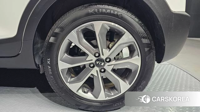 Kia Stonic id 5035432 из Кореи 13