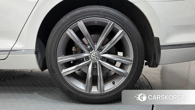Volkswagen Passat GT (B8) id 4944369 из Кореи 13