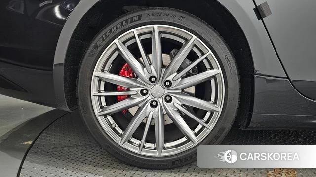Maserati Quattroporte id 5023534 из Кореи 13