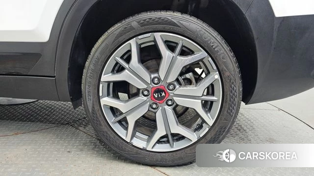 Kia Seltos id 4952424 из Кореи 13